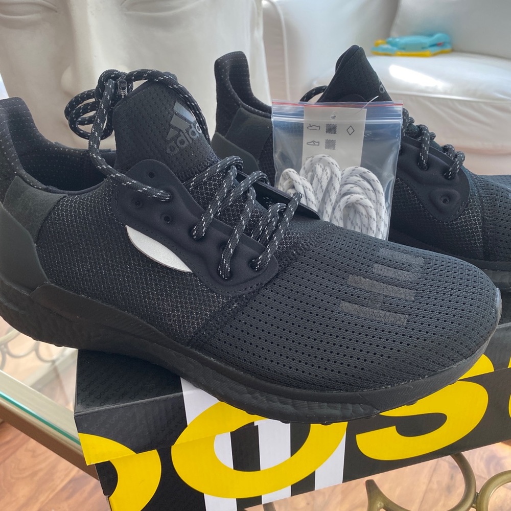 Adidas solar HU men’s sneakers.